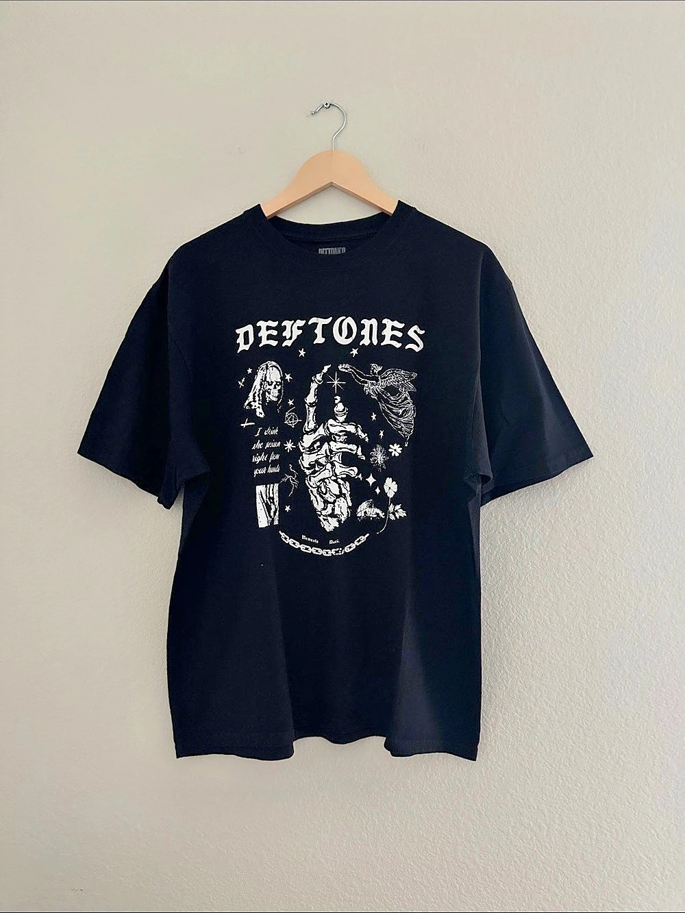 NWOT Deftones Graphic T-Shirt